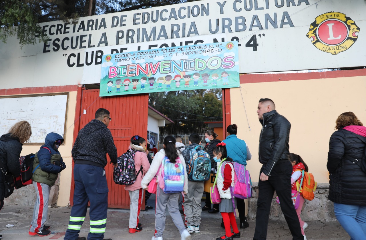 Estudiantes de educación básica regresan a las aulas – Gobierno del Estado  de Zacatecas